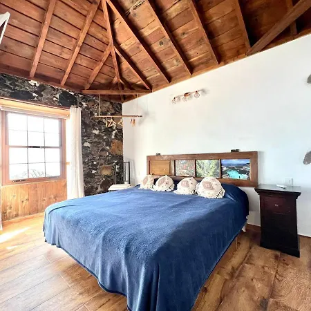 House With Jacuzzi, Wifi And View Of The Atlantic Ocean Holiday home *
