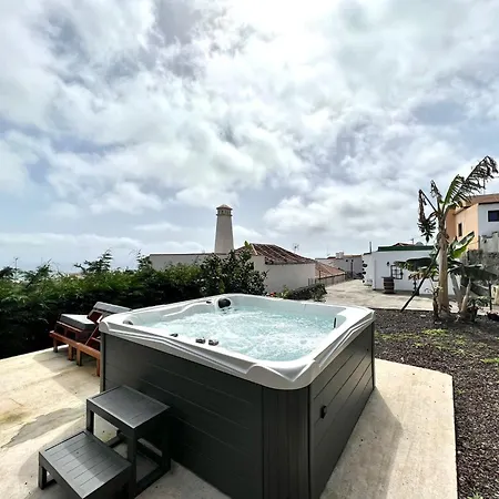 House With Jacuzzi, Wifi And View Of The Atlantic Ocean Holiday home *